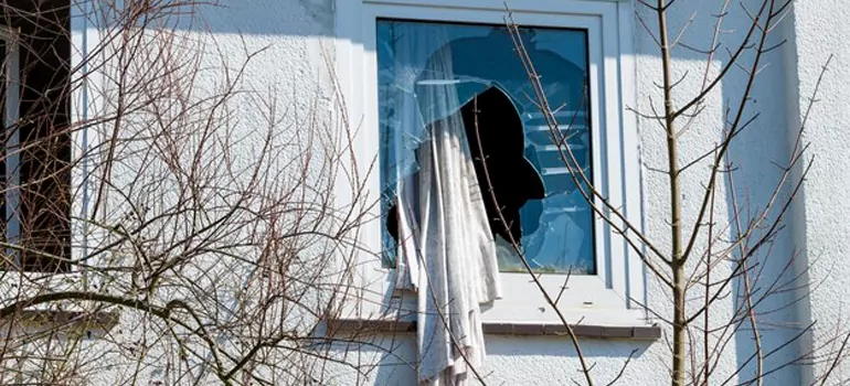 Storm Window Installation Contractors in Keystone, FL